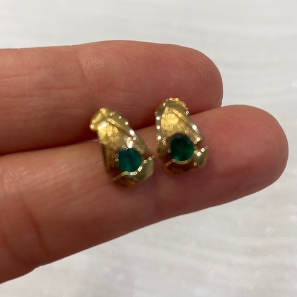 Real Emerald stones and 18k Solid Gold Eirings - Picture 11 of 16